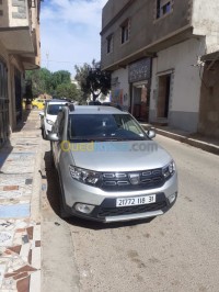وهران-قديل-الجزائر-سيارة-صغيرة-dacia-sandero-stepway-restylée-2018
