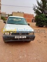 تيارت-السوقر-الجزائر-نصف-نقل-بيك-أب-toyota-hilux-1997