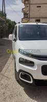 tizi-ouzou-boudjima-algerie-commerciale-citroen-berlingo-2020