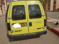 laghouat-aflou-algerie-fourgonnette-citroen-jumpy-2002