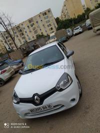الجزائر-برج-الكيفان-سيارة-صغيرة-renault-clio-campus-2014