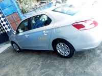 المدية-شلالة-العذاورة-الجزائر-صالون-سيدان-peugeot-301-2015