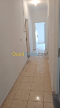 وهران-الجزائر-شقة-byaa-shk-3-ghrf-ohran