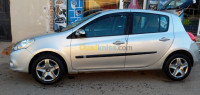 oran-algerie-citadine-renault-clio-3-2010