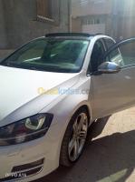 tipaza-bou-ismail-algerie-moyenne-berline-volkswagen-golf-7-2013