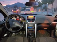 تيزي-وزو-ذراع-بن-خدة-الجزائر-سيارة-صغيرة-peugeot-207-2010