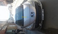 معسكر-بوحنيفية-الجزائر-سيارة-صغيرة-peugeot-207-2008