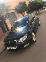 alger-el-achour-algerie-grande-berline-skoda-superb-2012