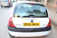 medea-algerie-citadine-renault-clio-1-1998