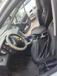 الجزائر-بئر-خادم-سيدان-متوسطة-peugeot-308-2012