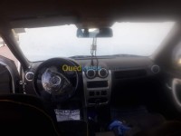 وهران-المرسى-الكبير-الجزائر-صالون-سيدان-dacia-logan-2013