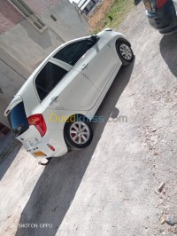 قسنطينة-الجزائر-سيارة-المدينة-kia-picanto-style-2014