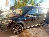 وهران-الجزائر-سيارة-صالون-عائلية-volkswagen-caddy-alltrack-2019