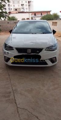 وهران-قديل-الجزائر-سيارة-صغيرة-seat-ibiza-fr-2019