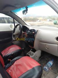 البويرة-العجيبة-الجزائر-سيارة-المدينة-chery-qq-2012