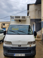 tizi-ouzou-algerie-commerciale-peugeot-boxer-la-10-2001