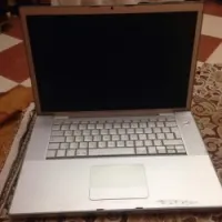  MAC BOOK PRO