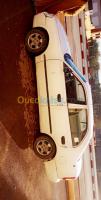 mostaganem-ouled-maallah-algerie-berline-renault-clio-classique-accent-2002