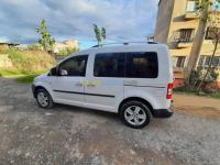 bejaia-el-kseur-algerie-break-familiale-volkswagen-caddy-trendline-2013