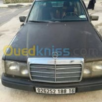 alger-ouled-fayet-algerie-grande-berline-mercedes-benz-classe-e-1988