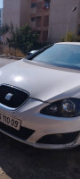 moyenne-berline-seat-leon-2010-fully-blida-algerie