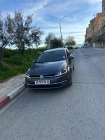 moyenne-berline-volkswagen-golf-7-2018-carat-ain-bessem-bouira-algerie