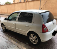 voitures-renault-clio-campus-2012-bye-tighennif-mascara-algerie