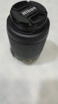 objectif nikon 55-200 kit lens VR très bonne état prix 8500 Da
