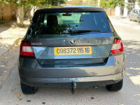 citadine-skoda-fabia-2015-stil-ain-taya-alger-algerie