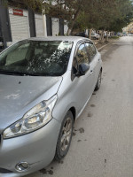 voitures-peugeot-208-2013-allure-annaba-algerie