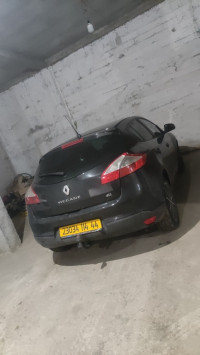 voitures-renault-megane-3-2014-boumedfaa-ain-defla-algerie