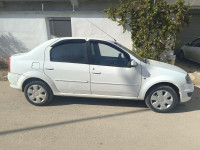 voitures-dacia-logan-2013-mila-algerie