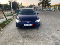 moyenne-berline-volkswagen-golf-8-2020-life-tiaret-algerie