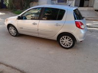 سيارات-renault-clio-3-2012-night-and-day-أولاد-بن-عبد-القادر-الشلف-الجزائر