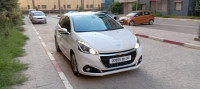 voitures-peugeot-208-2016-allure-facelift-blida-algerie