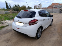 voitures-peugeot-208-2015-allure-facelift-ahmar-el-ain-tipaza-algerie