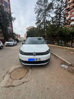 voitures-volkswagen-touran-cross-2016-dar-el-beida-alger-algerie