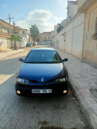 voitures-renault-laguna-1-1999-tebessa-algerie