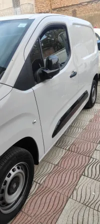 Fiat Doblo 2025 Van DZ piano