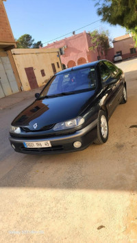 voitures-renault-laguna-1-1996-naama-algerie