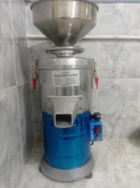 Penut butter machine 