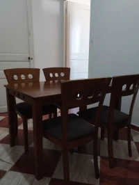 Ensemble Table de Cuisine + 4 Chaises "Made in Malaysia" - Style Bois Chaleureux !