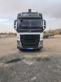 camion-volvo-6x4-440-2014-biskra-algerie