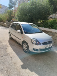 voitures-ford-fiesta-2007-ghia-constantine-algerie