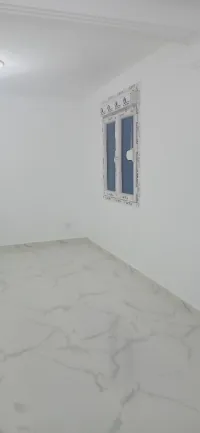 أشغال تهيئة و تجديد المنازل و المحلات و المكاتب 
