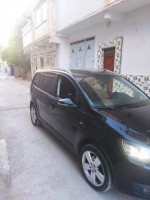 voitures-volkswagen-touran-2013-tebessa-algerie