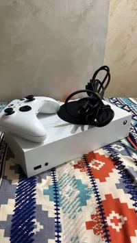 أجهزة-ألعاب-الفيديو-xbox-series-s-2022-بئر-خادم-الجزائر