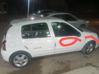 voitures-renault-clio-campus-2012-bye-batna-algerie