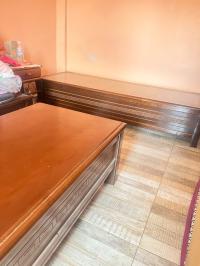 أسرة-deux-lits-coffres-et-une-table-de-salon-برج-الكيفان-الجزائر