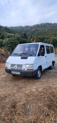 عربة-نقل-renault-trafic-1999-واسيف-تيزي-وزو-الجزائر